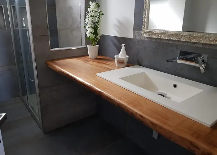 Alojamento de Acomodação e Pequeno-almoço Le Giadali Praia a Mare